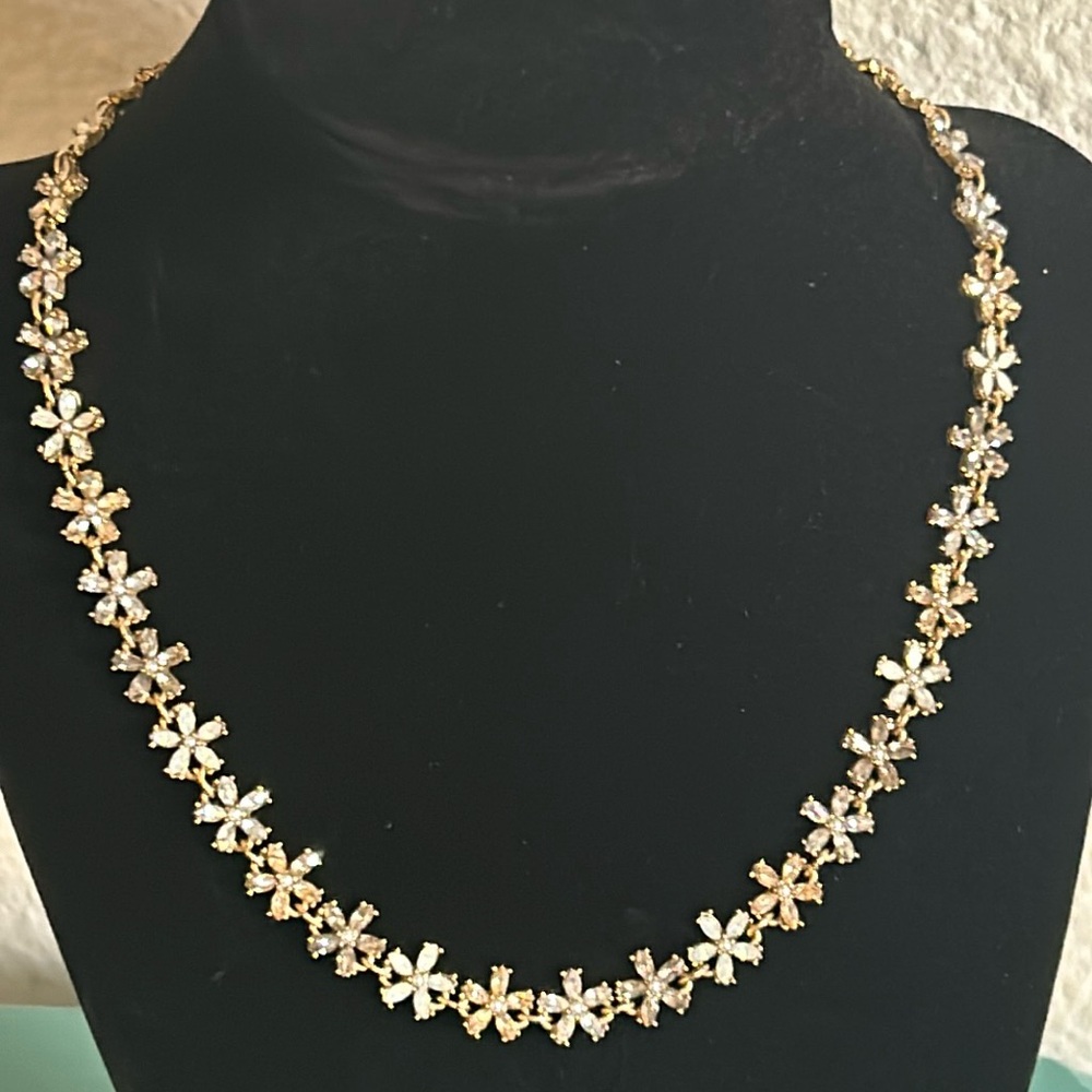 Loft Charming Minimalist Floral Crystal Choker in Gold Tone Setting